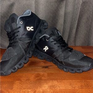On Cloud Men's All Black Shoes